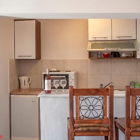 Bella Vista Apartments Пелекас Екстер'єр фото