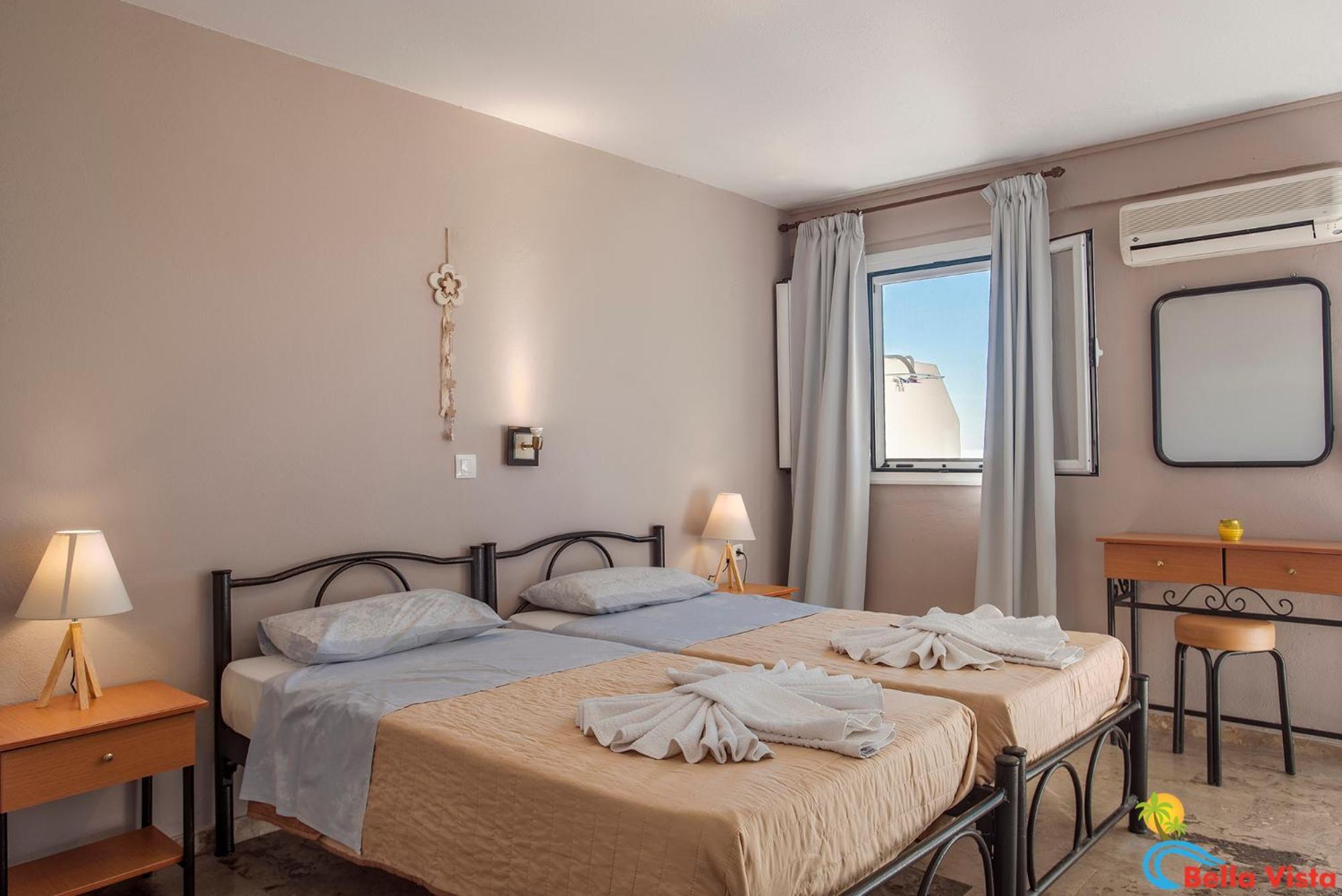 Bella Vista Apartments Пелекас Екстер'єр фото