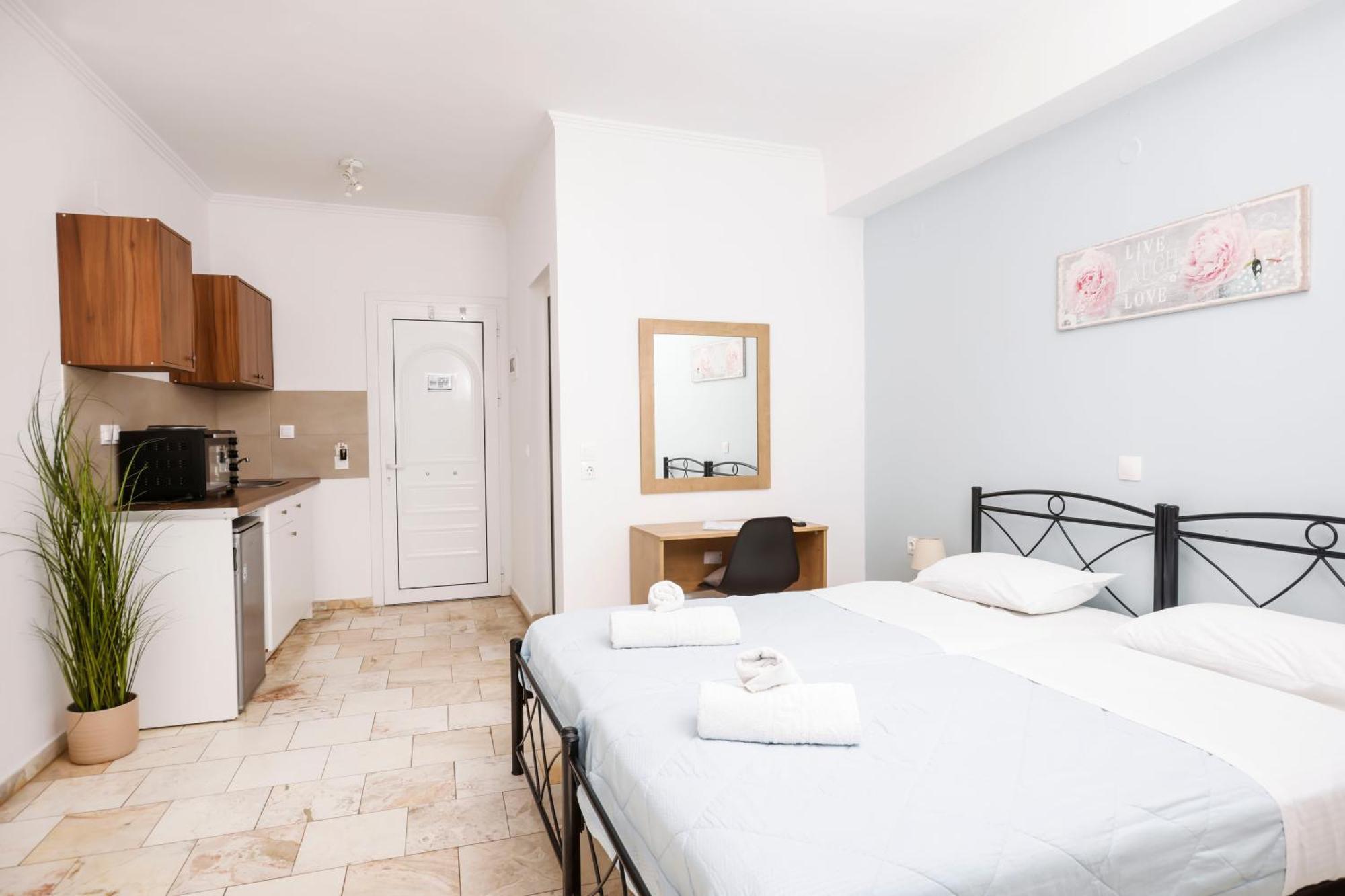 Bella Vista Apartments Пелекас Екстер'єр фото