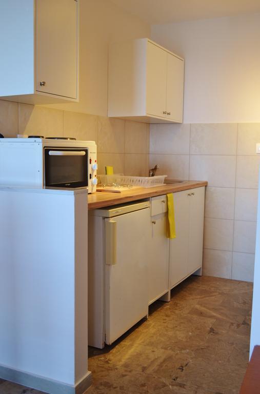 Bella Vista Apartments Пелекас Екстер'єр фото